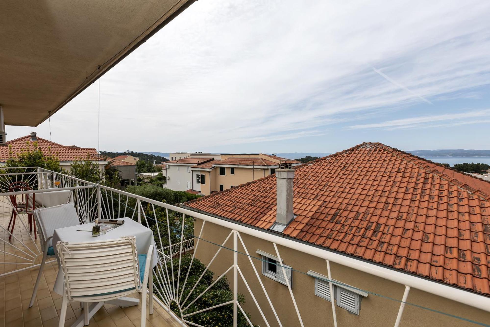 Apartment And Rooms Mila Makarska Esterno foto