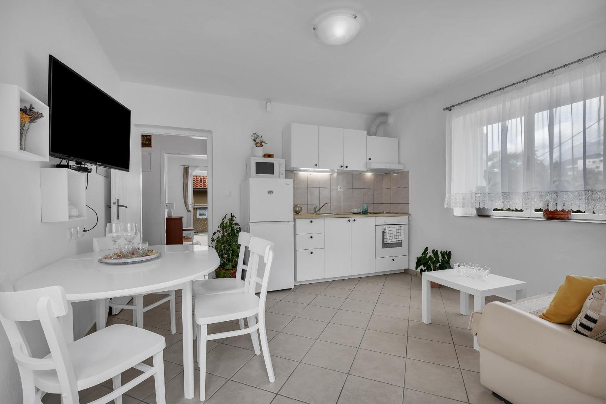 Apartment And Rooms Mila Makarska Esterno foto