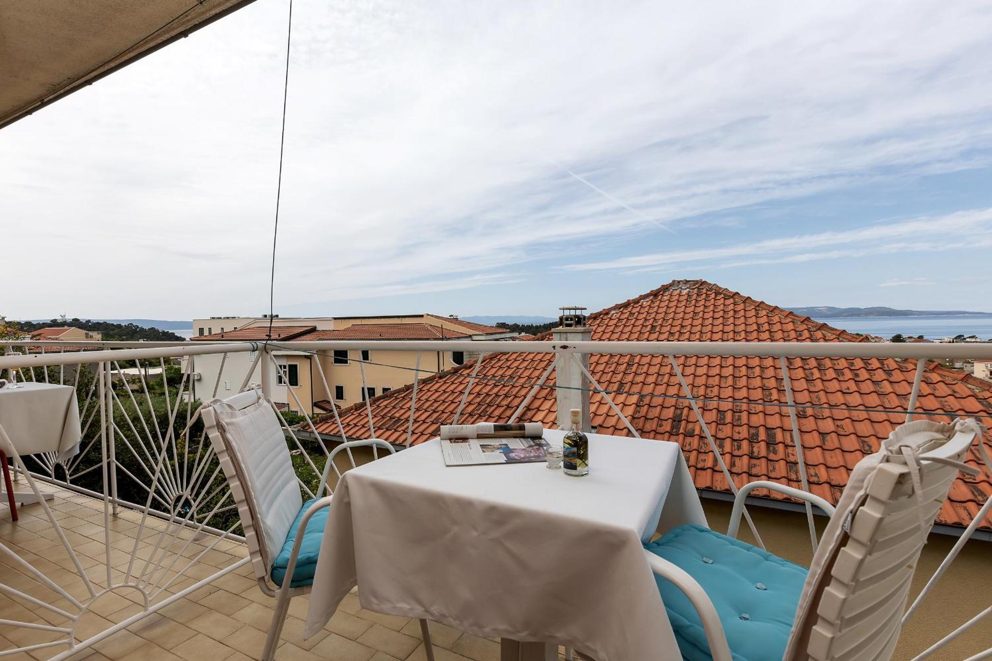 Apartment And Rooms Mila Makarska Esterno foto